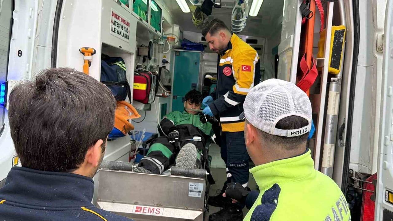 Adıyaman'da otomobil ile motosiklet çarpıştı: 1 yaralı