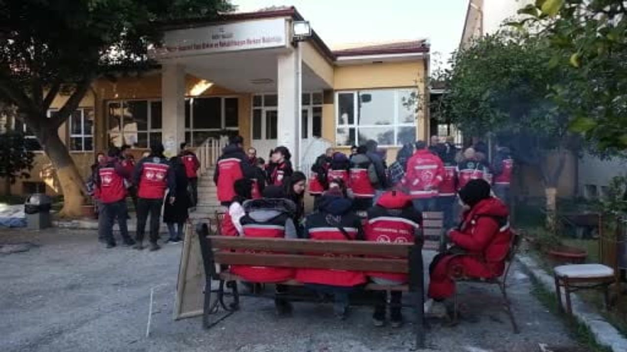 Afet Anında Psikososyal Destek: Ekipler 'Sıfırıncı Dakikadan' İtibaren Sahada