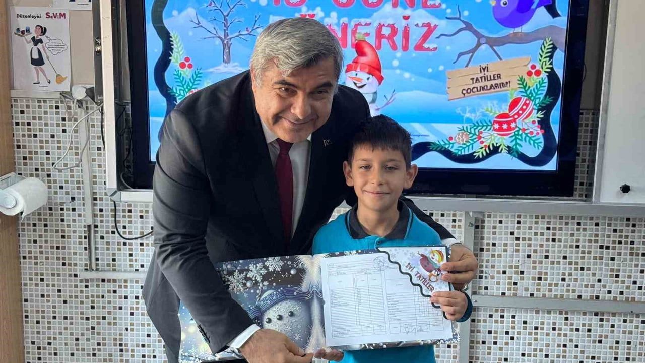 Afyonkarahisar'da 143 bin öğrenci yarıyıl tatiline başladı