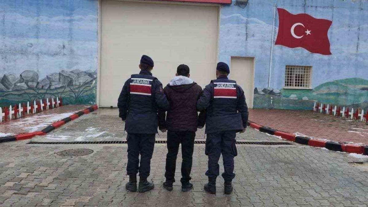 Afyonkarahisar'da 24 aranan şahıs jandarma tarafından yakalandı