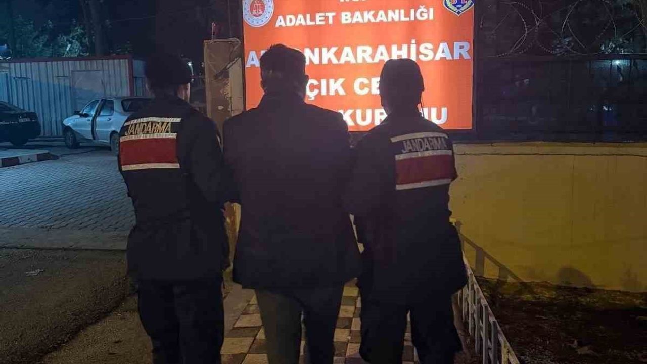 Afyonkarahisar'da 51 aranan şahıstan 13'ü tutuklandı