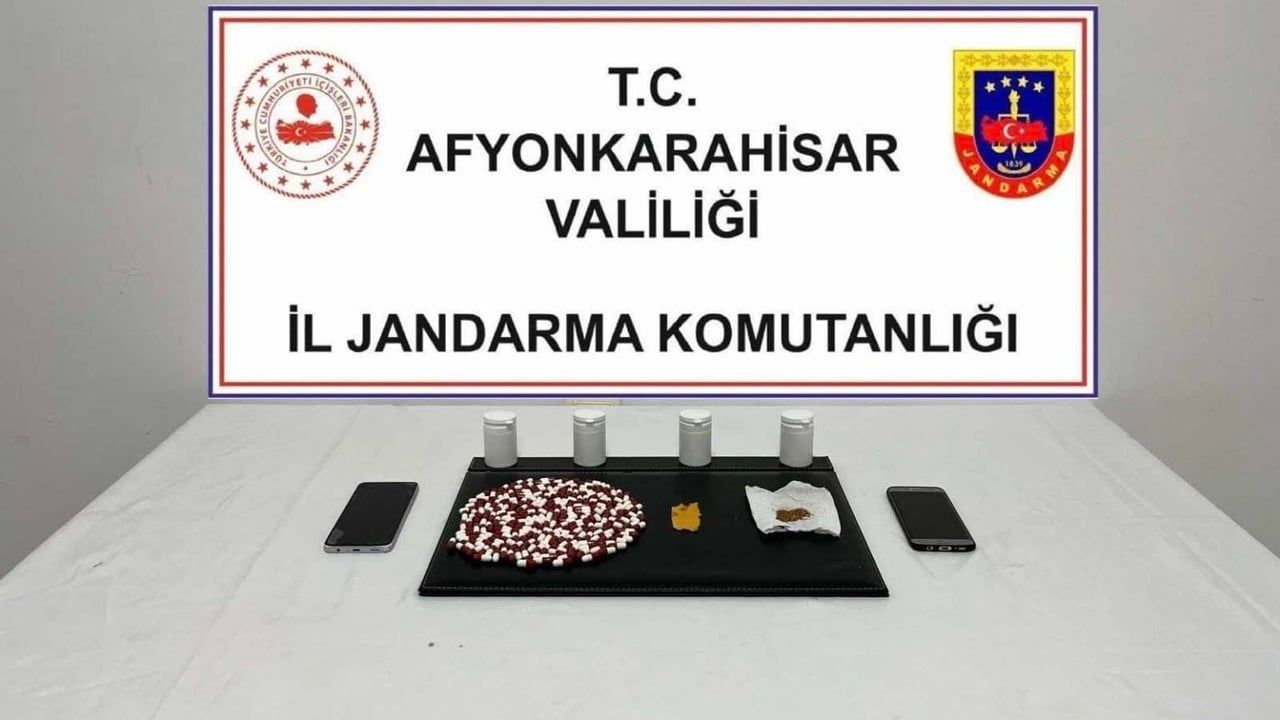 Afyonkarahisar'da jandarmadan uyuşturucu operasyonu