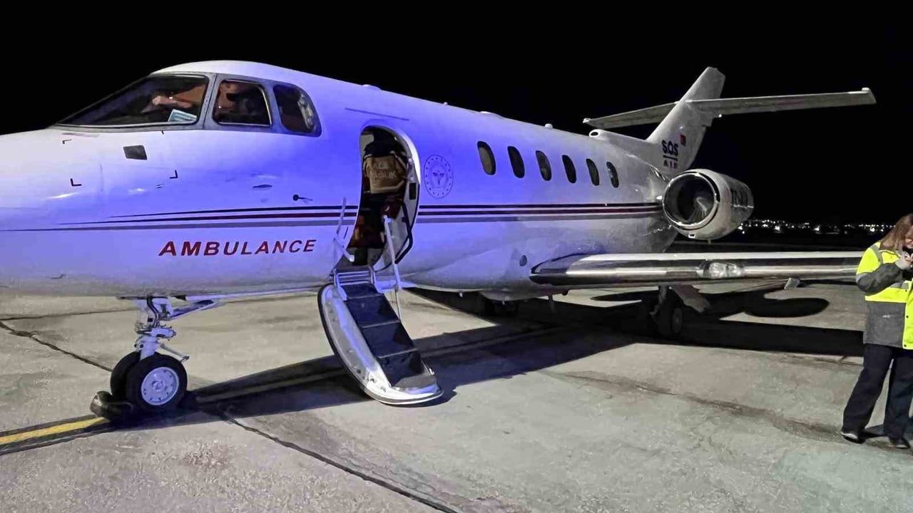 Ağrı’da kalp yetmezliği gelişen 5 aylık bebek uçak ambulansla Ankara’ya sevk edildi