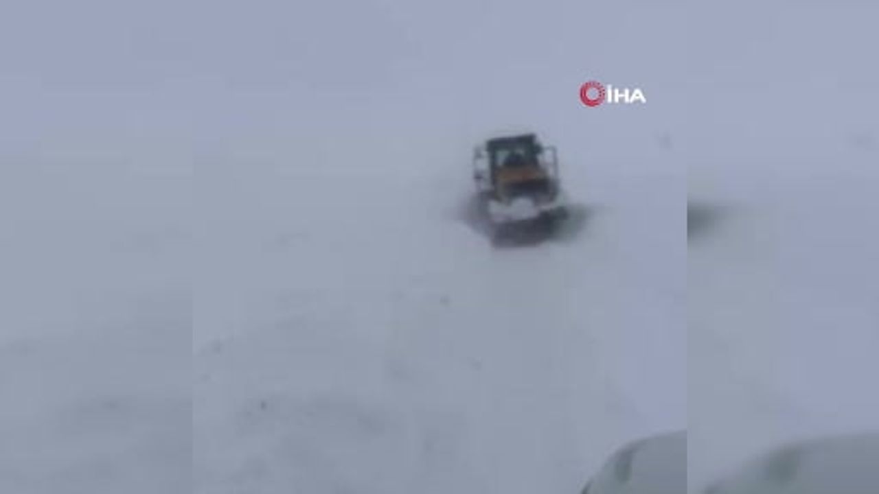 Ağrı Patnos’ta Kar Engelini Aşarak Diyaliz Hastası Kurtarıldı