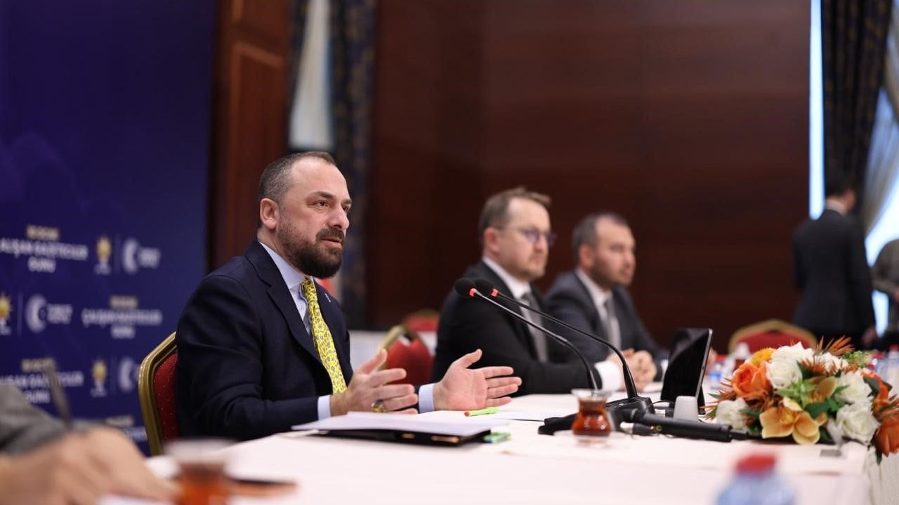 AK Parti: Gerçeği Yansıtan Gazeteciliğin Yanındayız