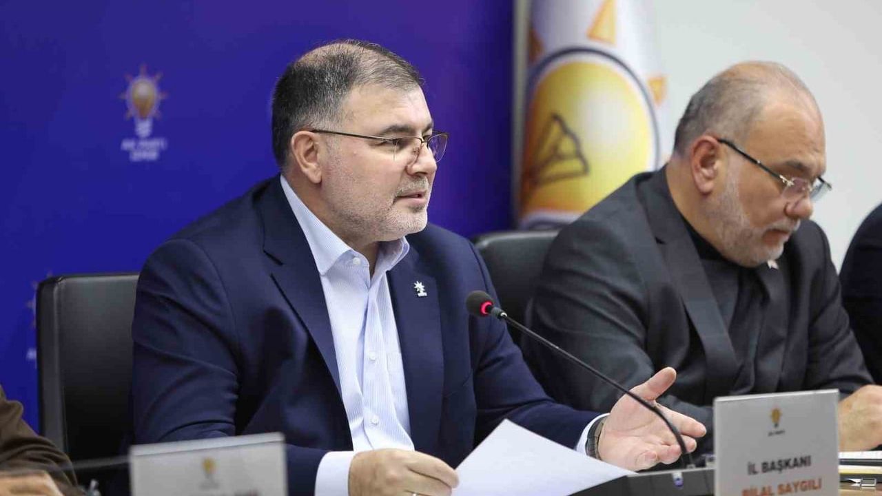 AK Parti İzmir: Üye Sayısı 504.568’e Ulaştı, Saygılı’dan Değerlendirme