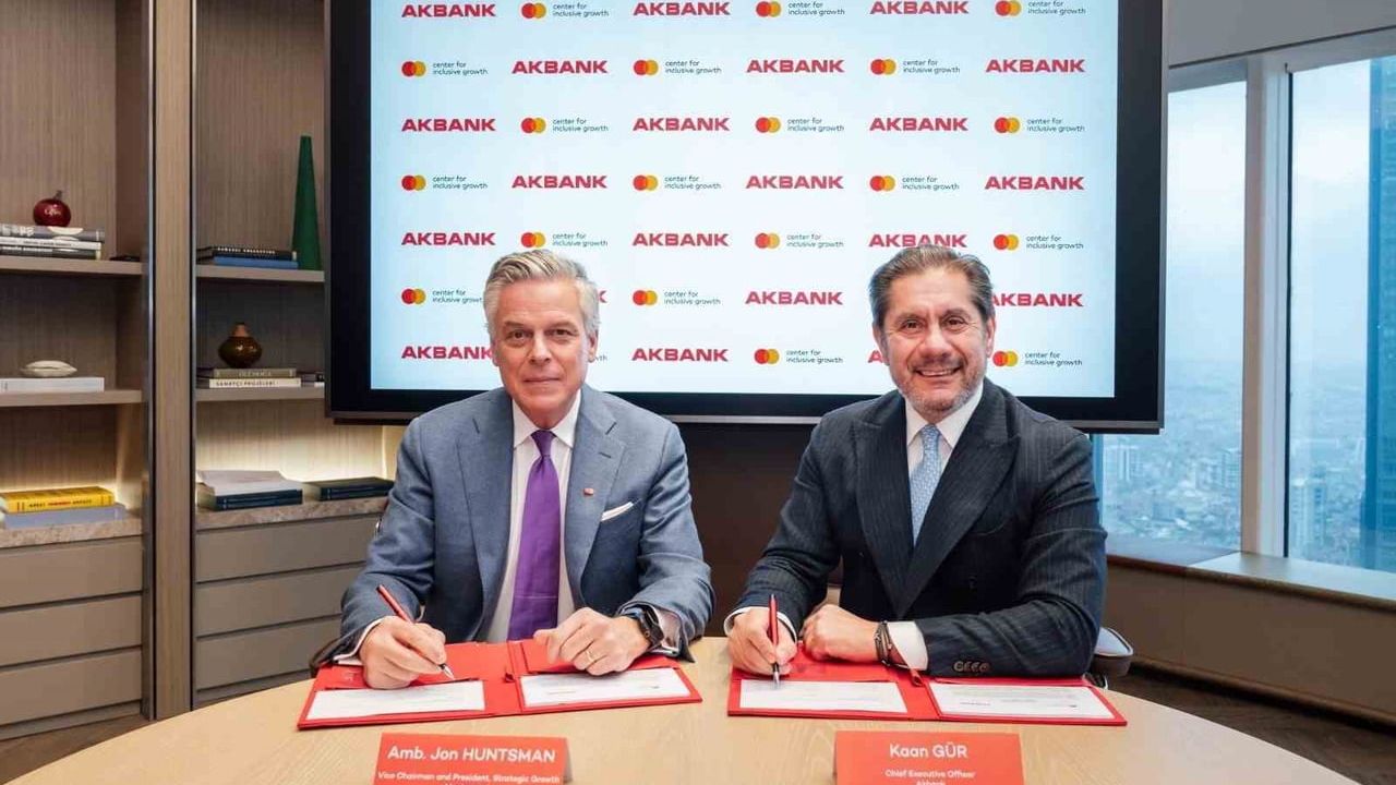 Akbank, Mastercard Impact Fund ve ADB iş birliğiyle kadın KOBİ’lere destek sağladı