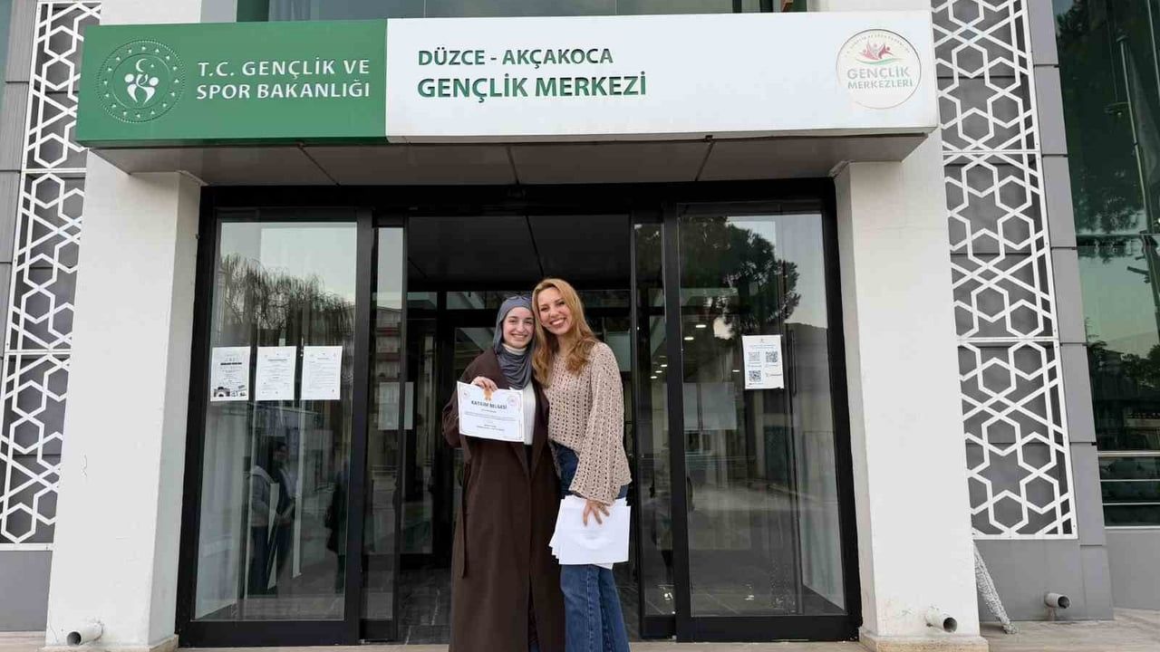 Akçakoca Gençlik Merkezi'nde Diksiyon Atölyesi Tamamlandı