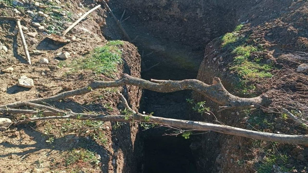 Akhisar'da kaçak kazıda 1 kişi suçüstü yakalandı
