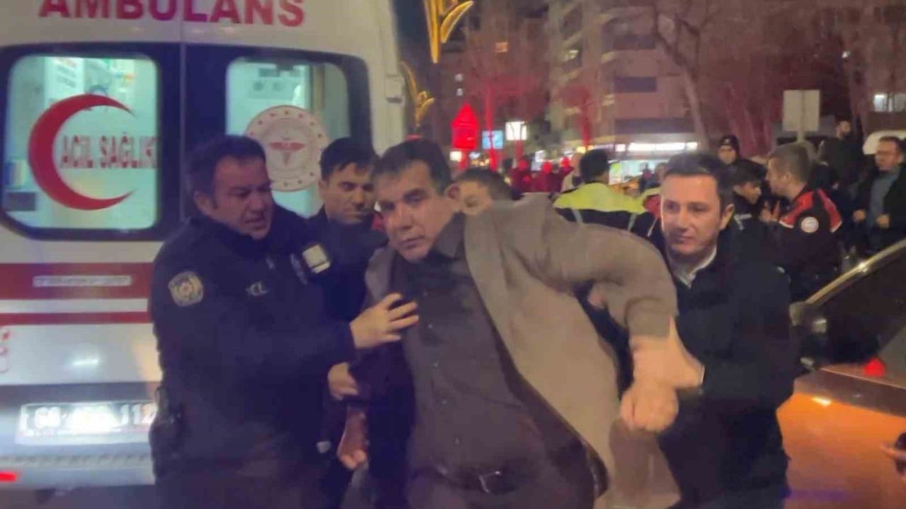 Aksaray Adliyesi önünde kavga: 4 yaralı, 12 gözaltı