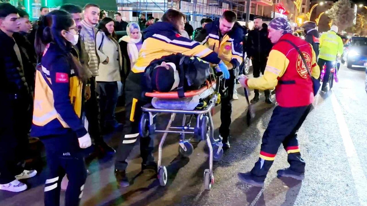 Aksaray'da otomobil ile motosiklet çarpıştı: sürücü yaralandı