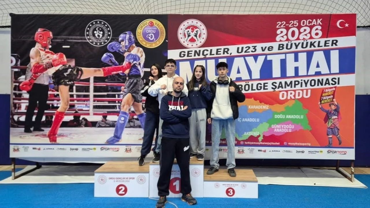 Alaca Belediyespor Ordu’daki Muay Thai Bölge Şampiyonası’ndan 3 madalyayla döndü