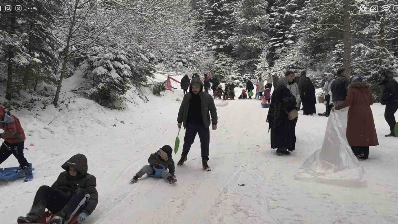 Alaçam Kış Festivali'nde yoğun katılım yolları tıkadı
