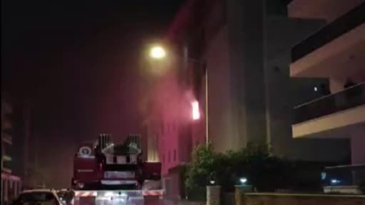 Alanya'da animasyon personel lojmanında yangın — 3 kişi dumandan etkilendi