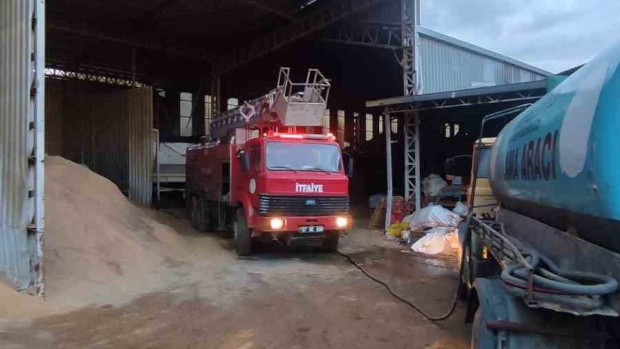 Alanya’da palet atölyesindeki yangın kısa sürede söndürüldü