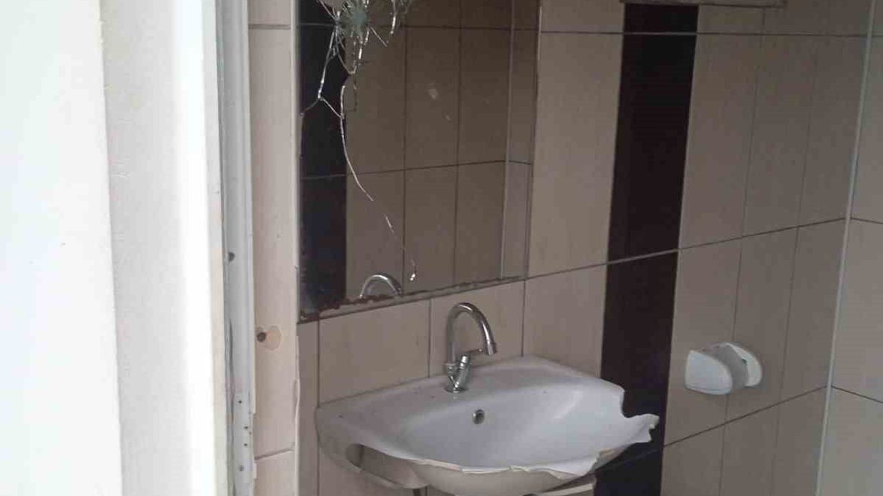 Alanya'da umumi tuvalet tahrip edildi