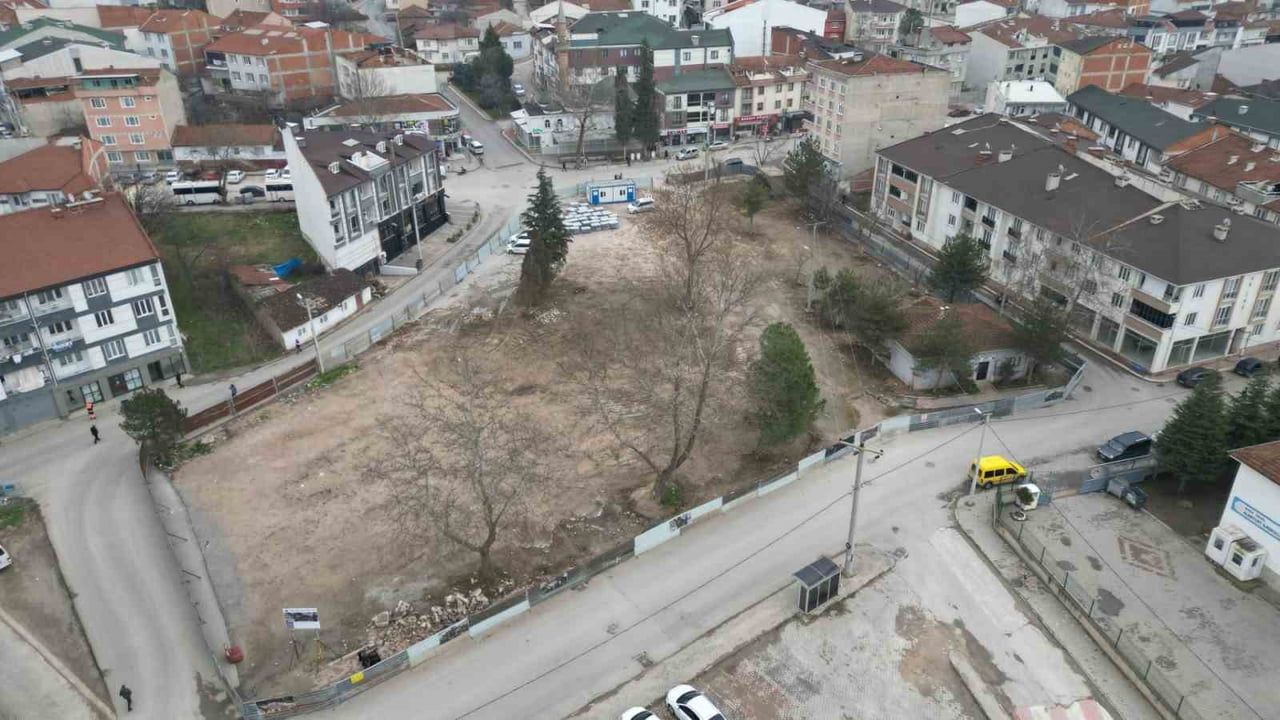 Alanyurt Meydan Projesinde Çalışmalar Başladı