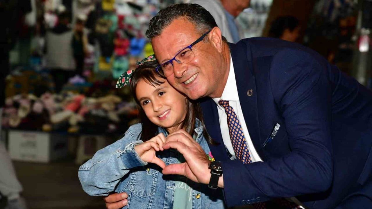 Alaşehir’de Çocuklara Kar Sürprizi