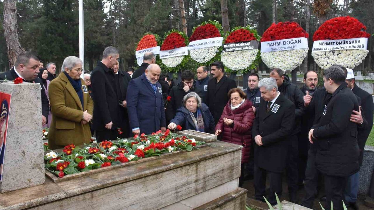 Ali Gaffar Okkan, şehadetinin 25’inci yılında Hendek’te anıldı