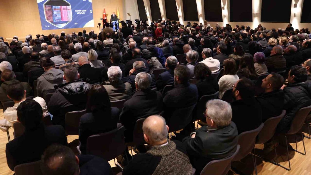 Altay: Popüler Değil Kalıcı Kültür ve Sanat Vizyonu