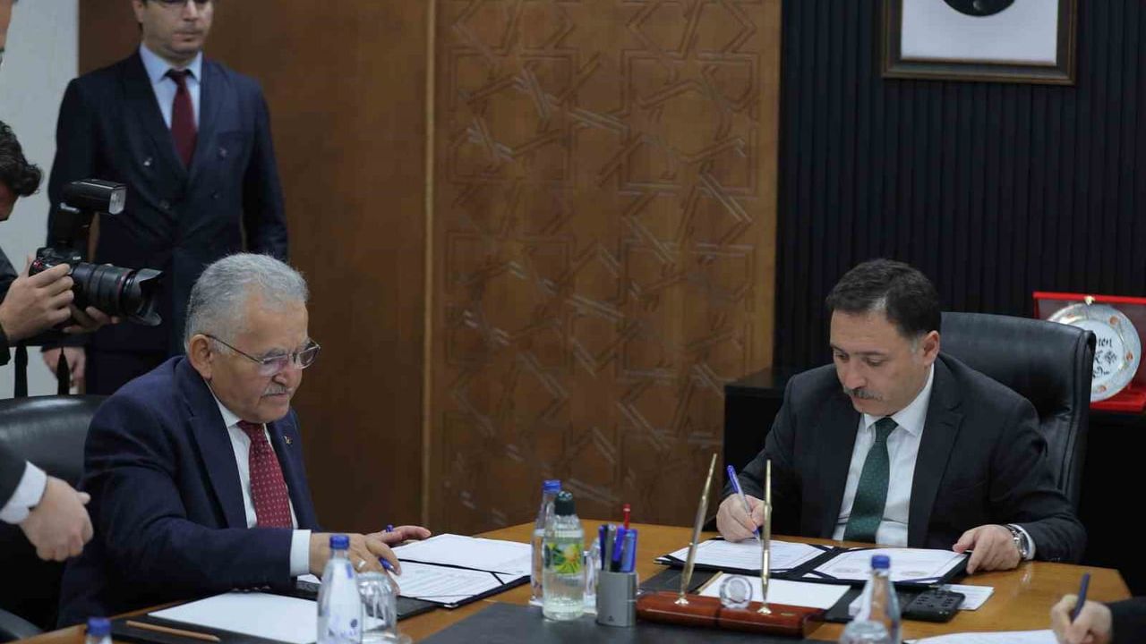 Alzheimer Aktif Yaşam Merkezi için protokol Kayseri'de imzalandı