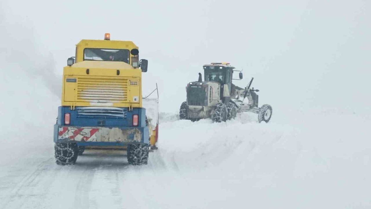 Amasya'da 62 köy yolu kar nedeniyle ulaşıma kapandı