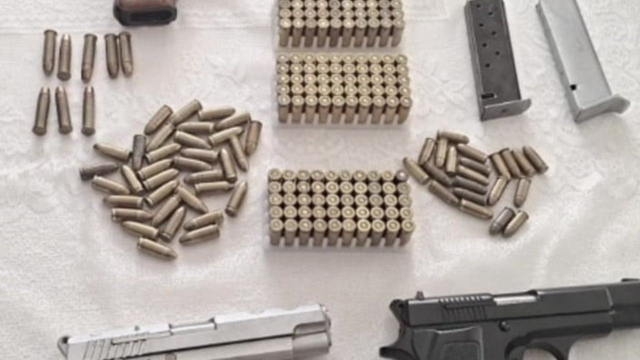 Amasya’da silah kaçakçılığı operasyonu: 5 ruhsatsız silah, 608 fişek ele geçirildi