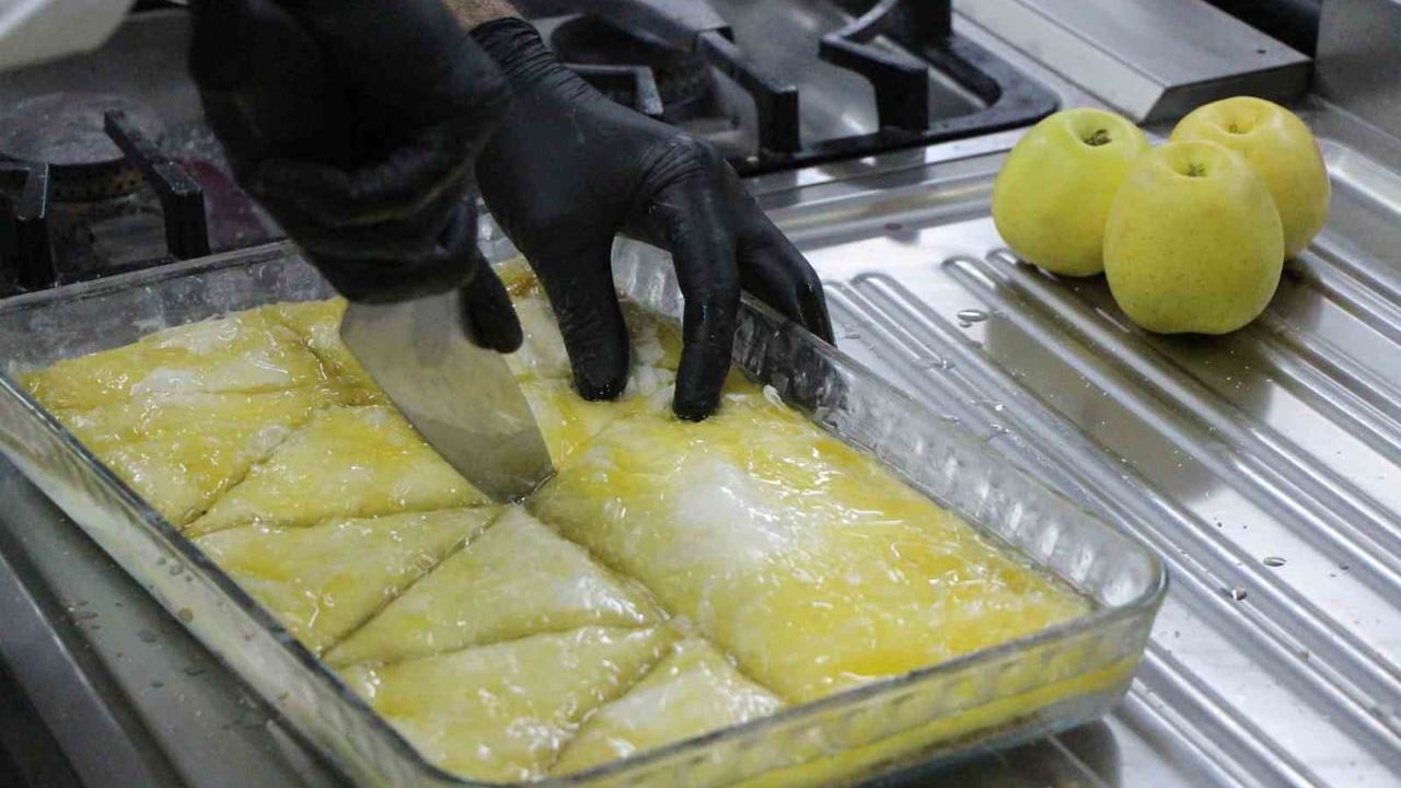 Amasya'nın yeni lezzeti: Elmalı baklava