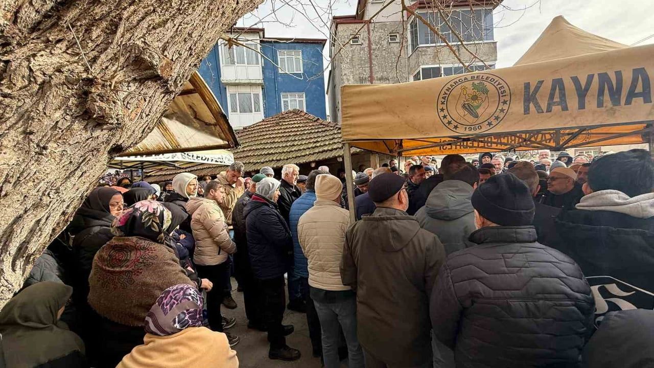 Anadolu Otoyolu'ndaki kazada hayatını kaybeden Burak Gökhan son yolculuğuna uğurlandı