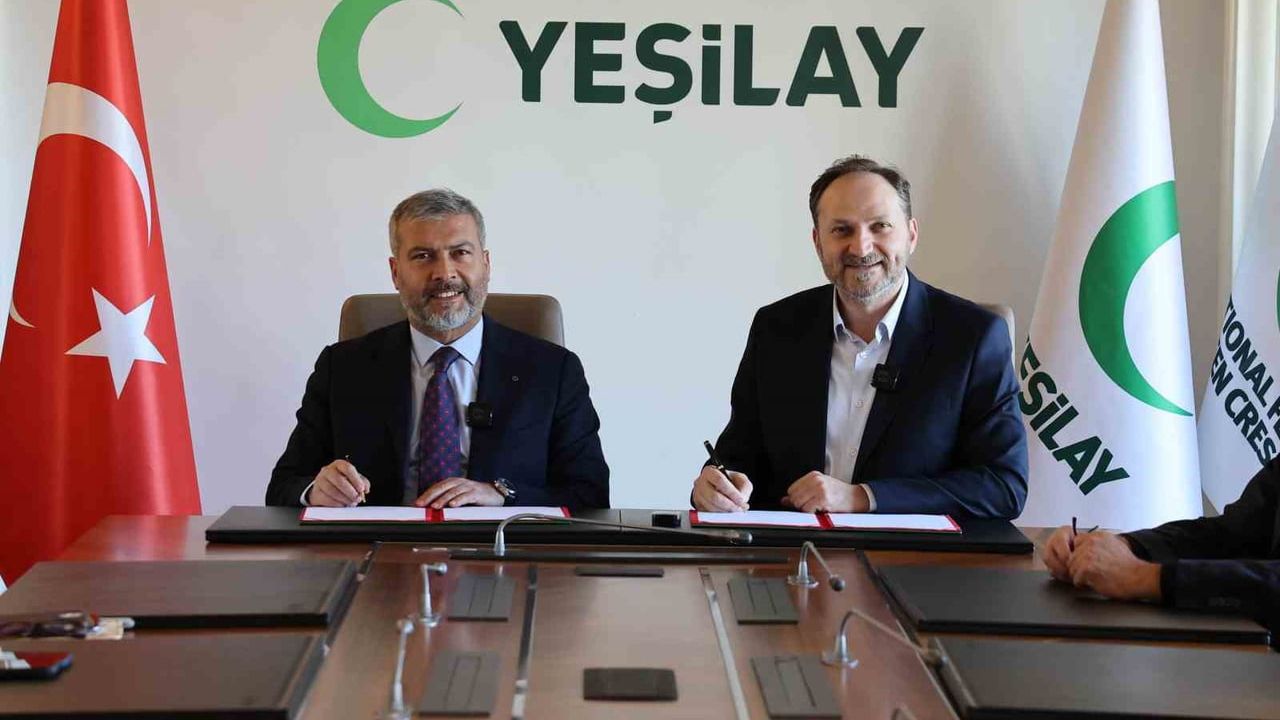 Anadolu Üniversitesi ve Yeşilay, bağımlılıkla mücadelede güç birliği yaptı