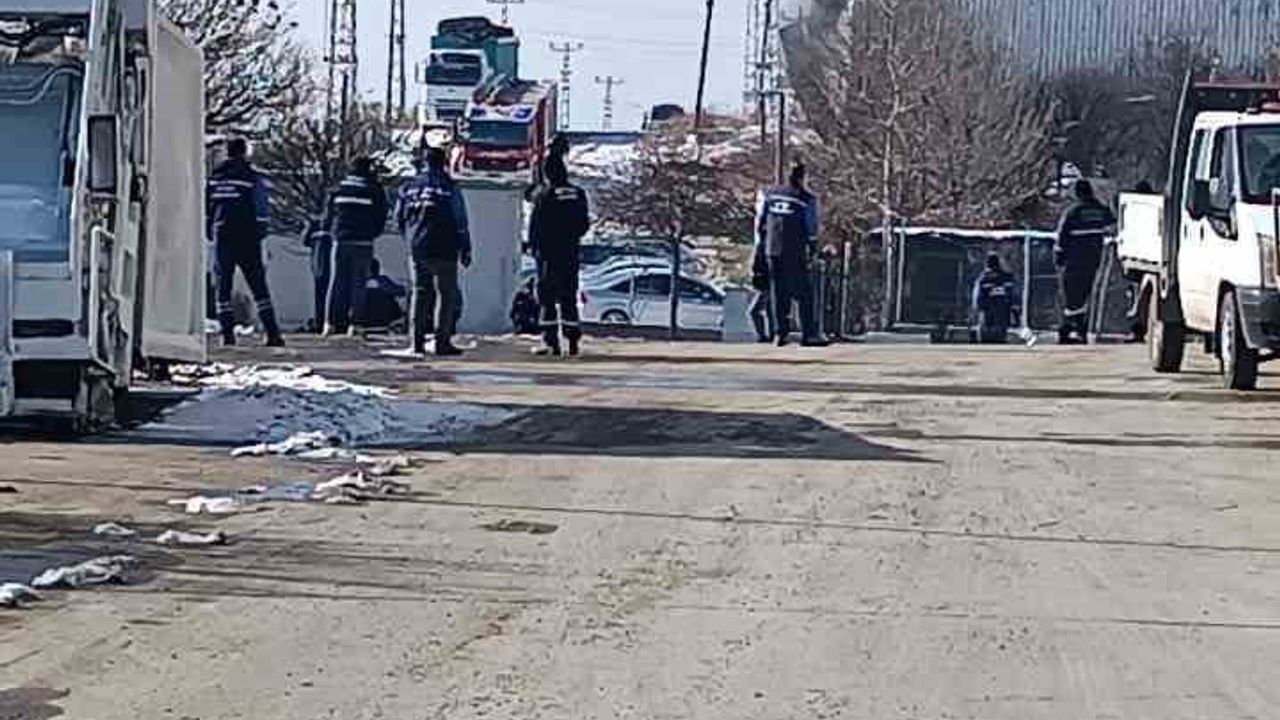 Ankara Akyurt'ta geri dönüşüm fabrikasında yangın kontrol altına alındı