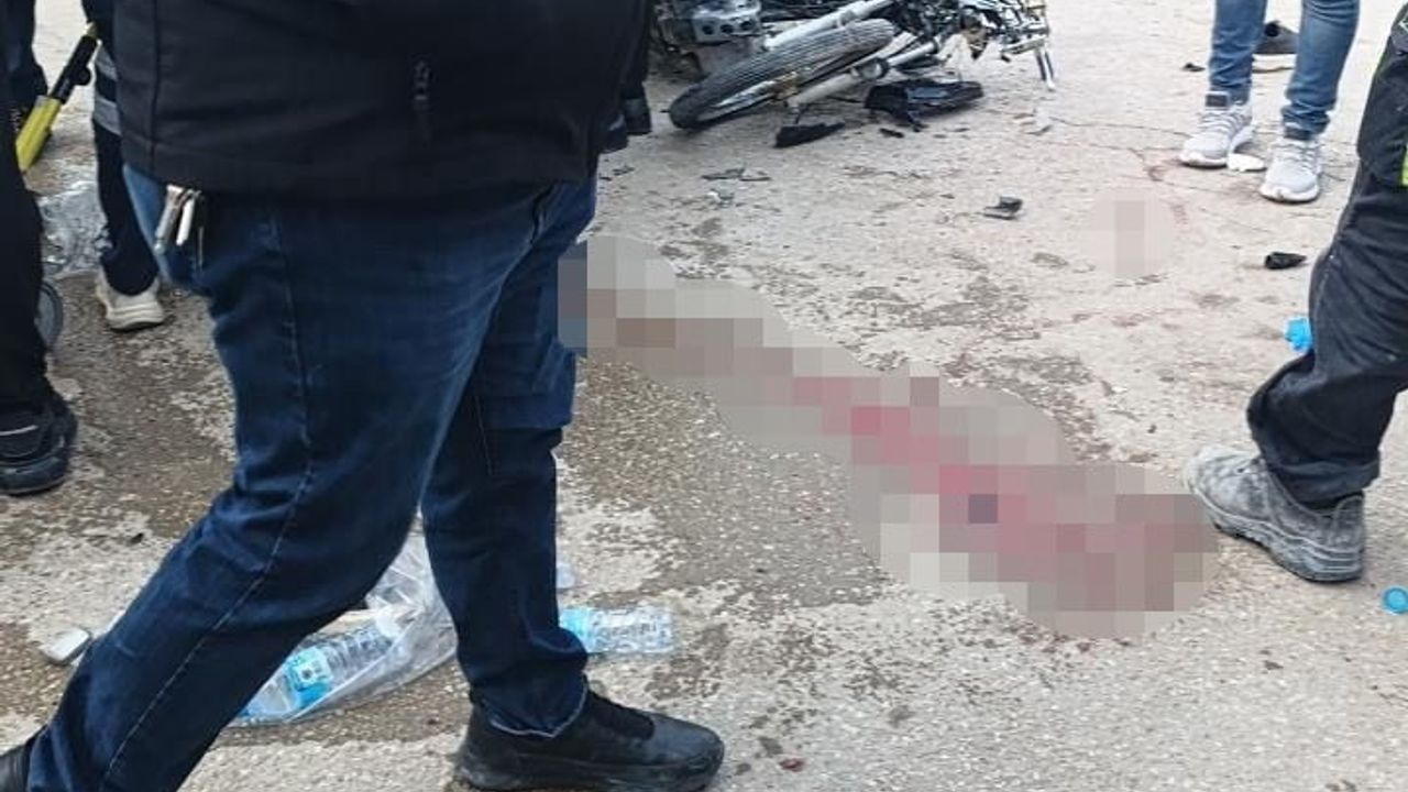 Ankara'da motosiklet minibüse arkadan çarptı: 2 ağır yaralı
