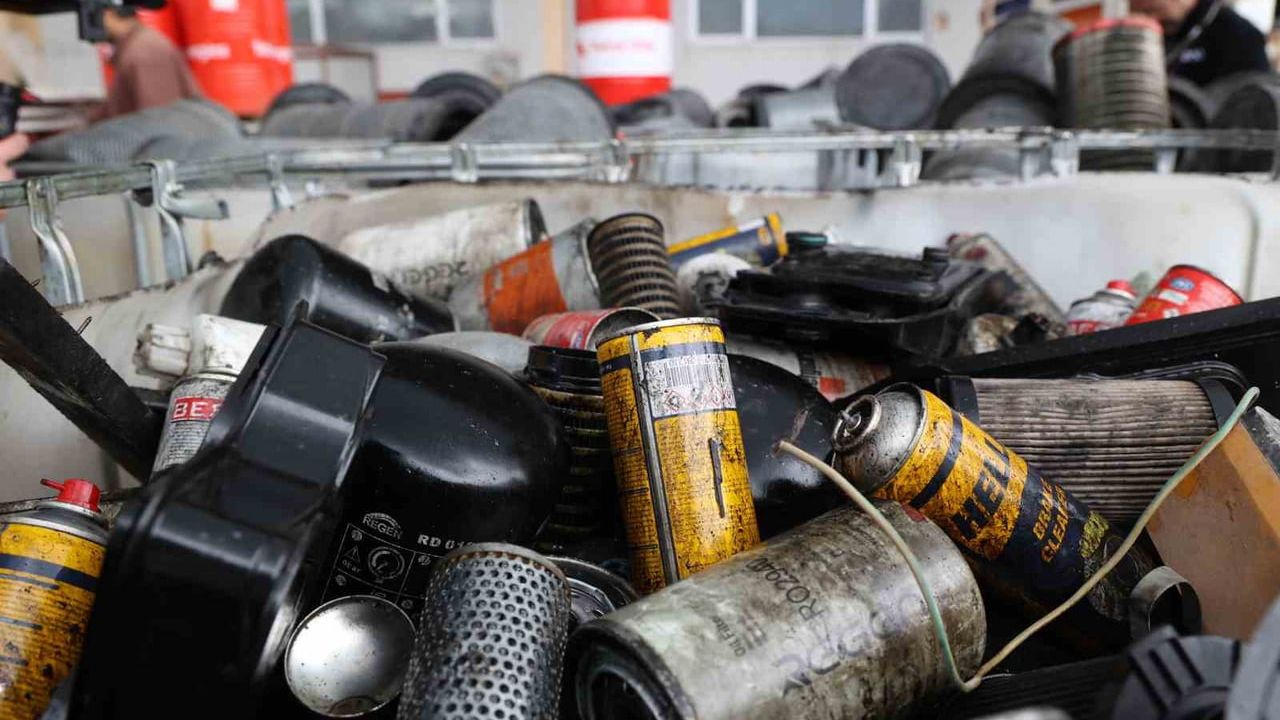 Antalya Büyükşehir Kurumsal Atıkları Ayrıştırıp Geri Dönüşüme Kazandırıyor