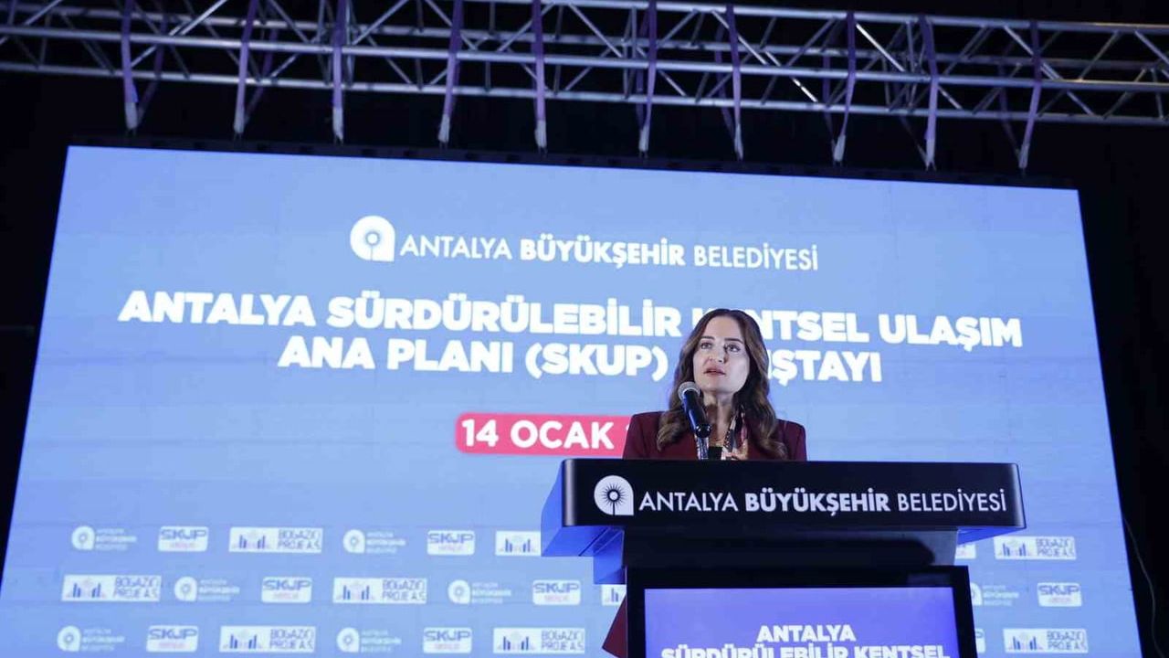 Antalya'da 2040 odaklı ulaşım çalıştayı: Özdemir'den uzun vadeli çözüm çağrısı