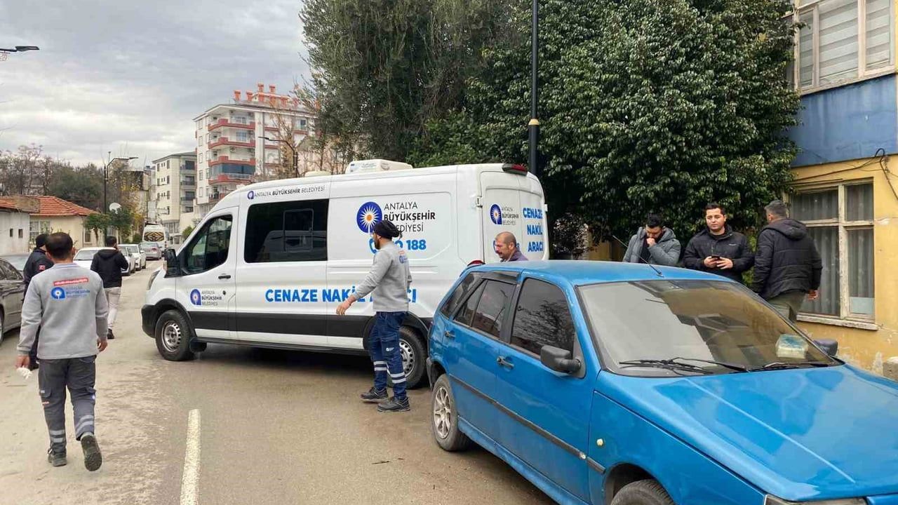 Antalya Serik'te anne ile 7 yaşındaki kızının öldürülmesi; şüpheli baba Ankara'da teslim oldu