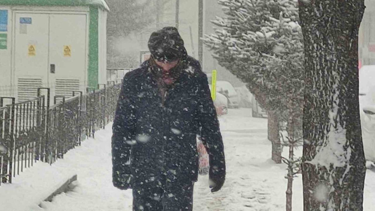 Ardahan'da 45 köy yolu kar nedeniyle ulaşıma kapandı