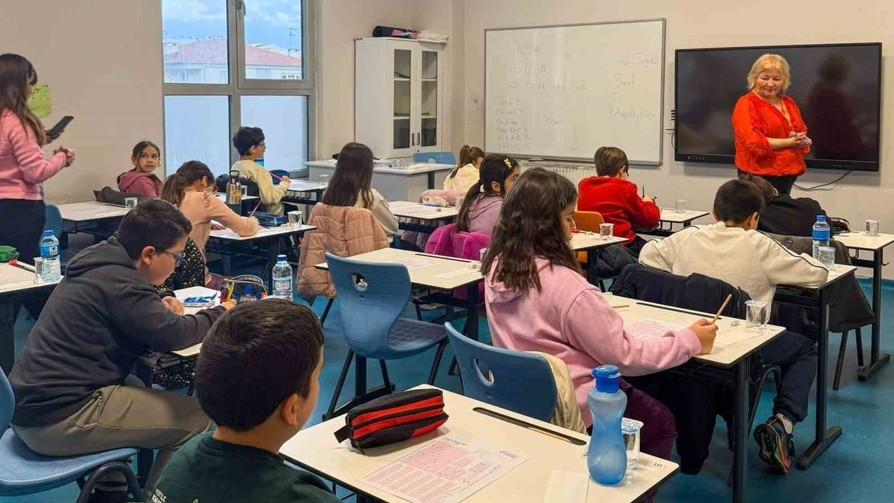 Arena Bursluluk Sınavı (ABS) yoğun ilgiyle tamamlandı