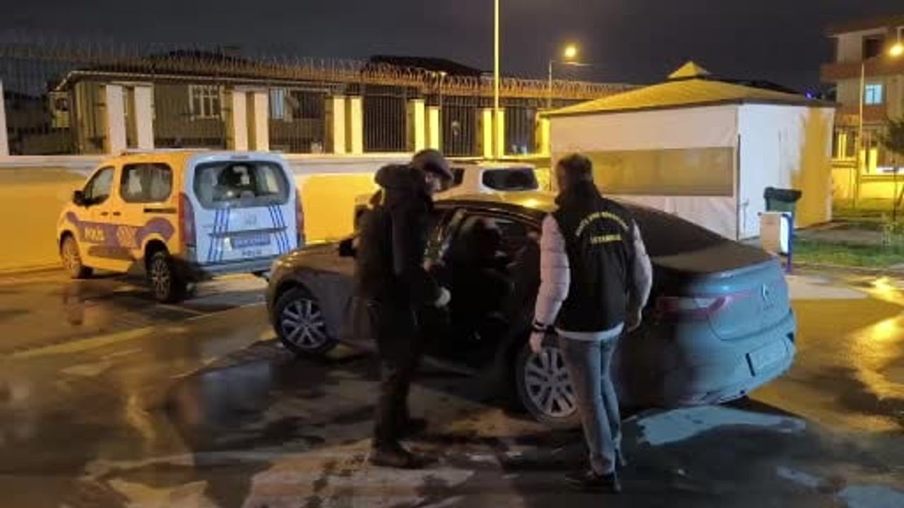 Arnavutköy'de 10 yıl 5 ay 8 gün kesinleşmiş hapis cezası bulunan firari yakalandı