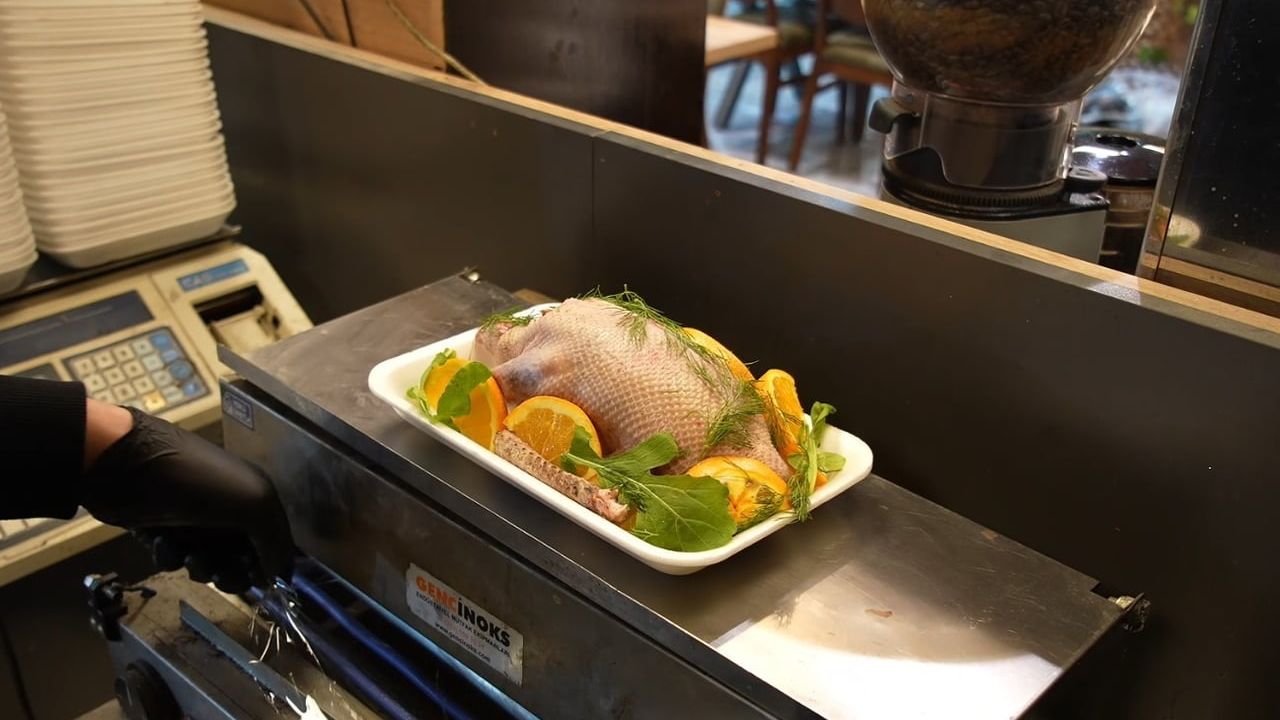 Arnavutköy'de Başkan Candaroğlu gece talebini anında karşıladı