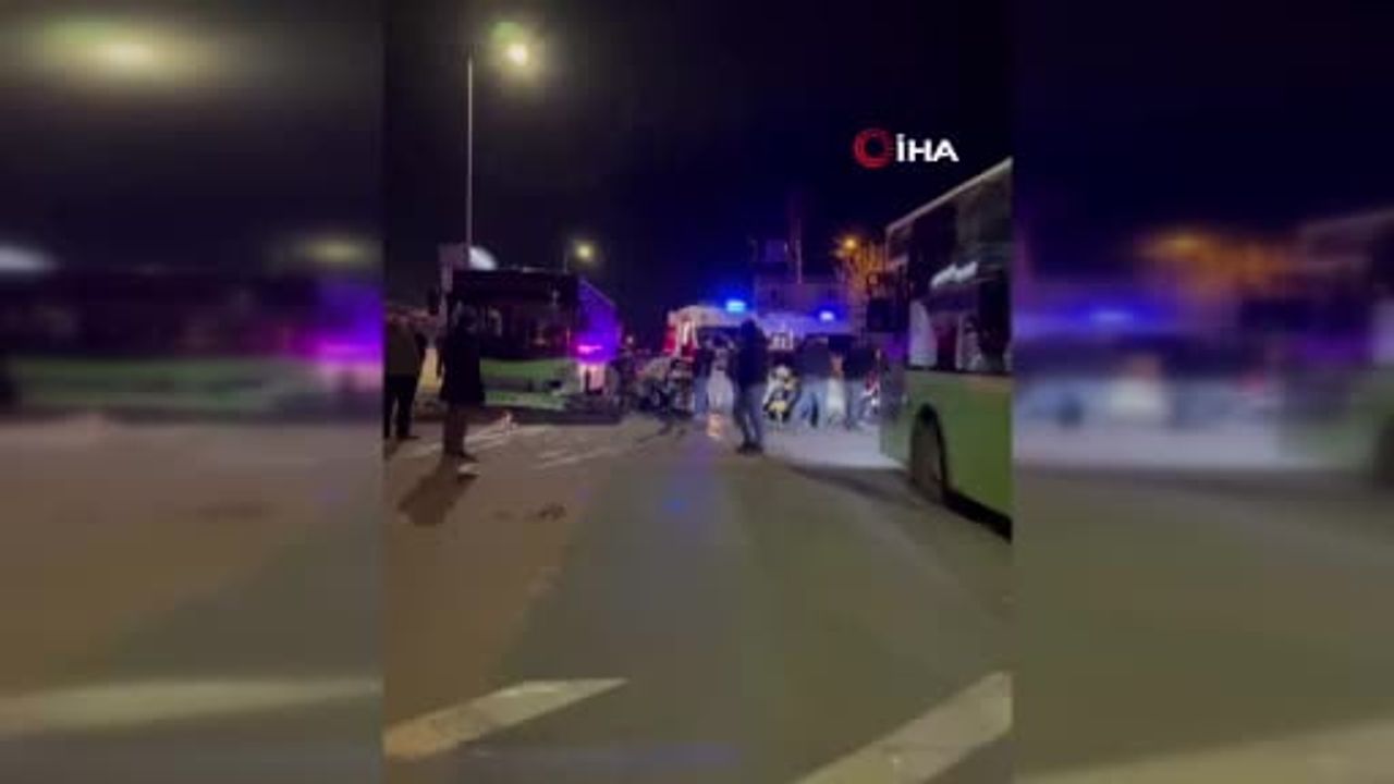 Arnavutköy'de yolcu otobüsü ile otomobil çarpıştı — Yaralılar var
