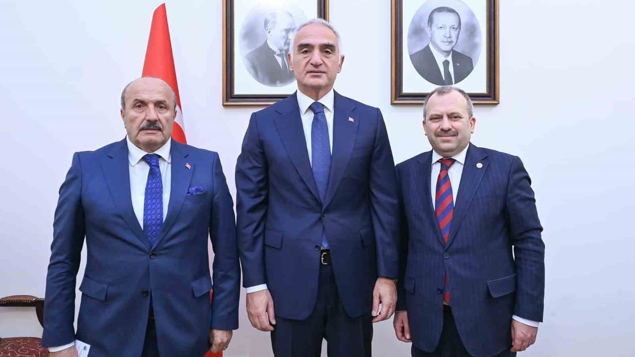 Arslan, Bakan Ersoy’a Pompeipolis ve Taşköprü restorasyon projelerini sundu