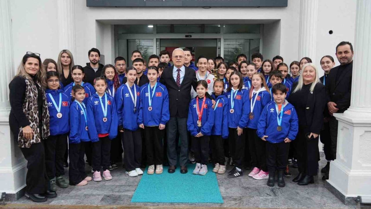 Arslantürk başarılı wushu sporcularını ağırladı