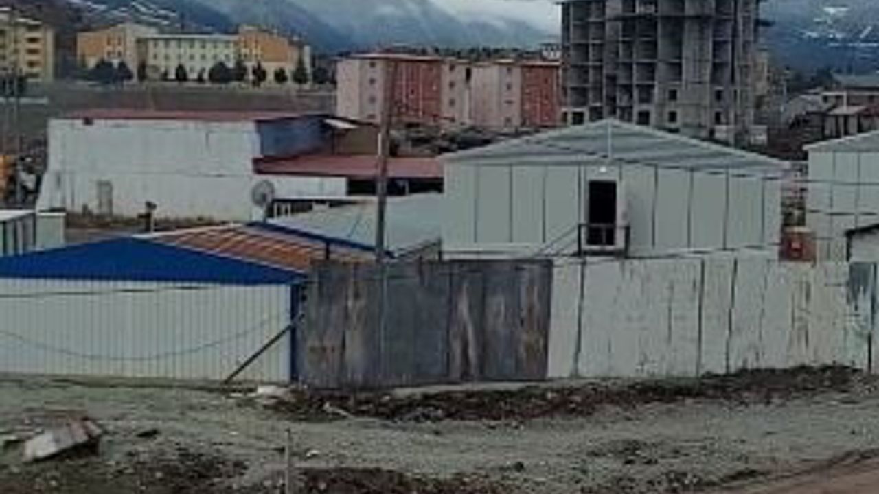 Artvin'de 6'ncı kattan düşen işçi yaşamını yitirdi