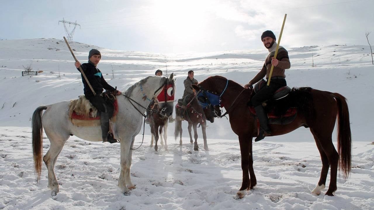 Asırlık cirit geleneği Erzincan ve Bayburt'ta yaşatılıyor