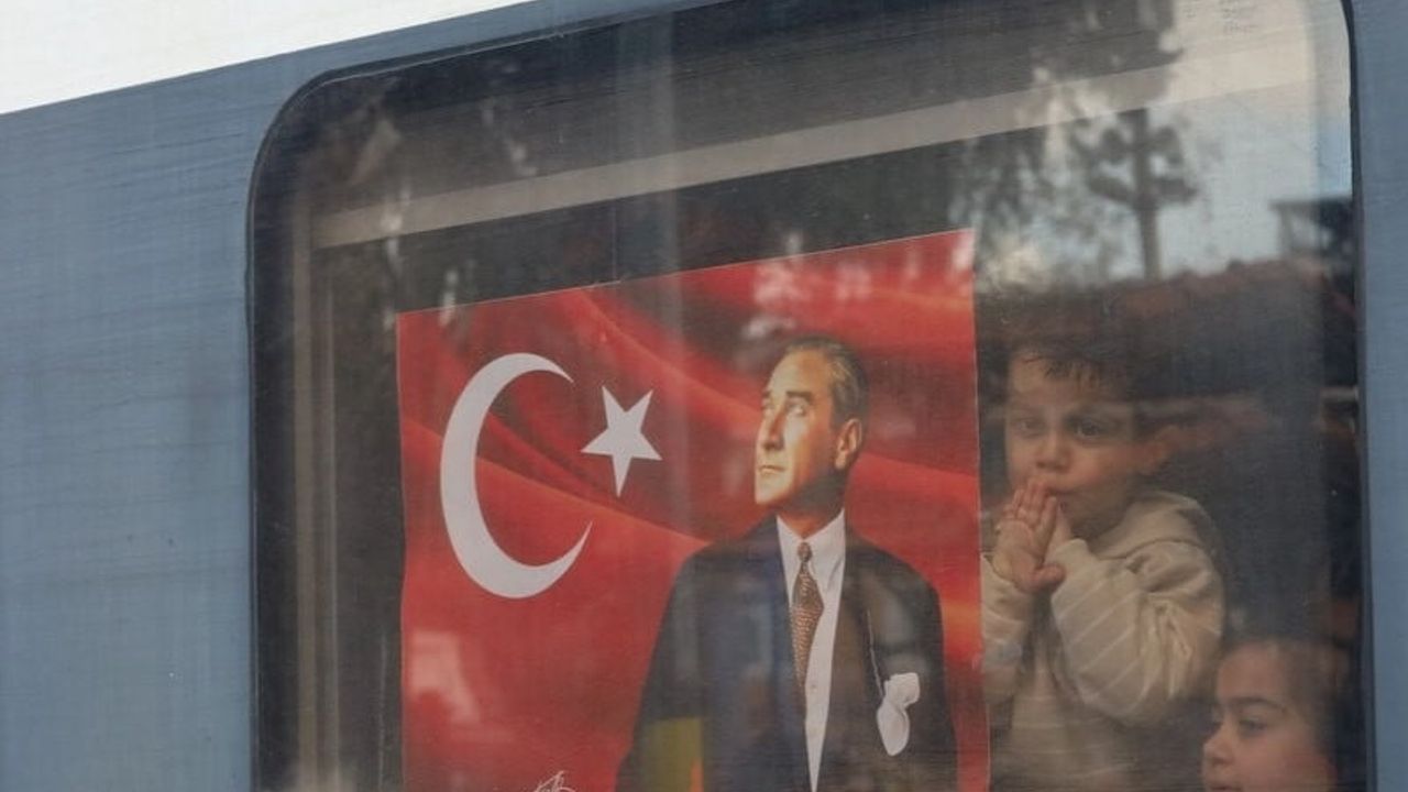 Atatürk'ün Turgutlu'ya Gelişinin 103. Yıldönümü Kutlandı