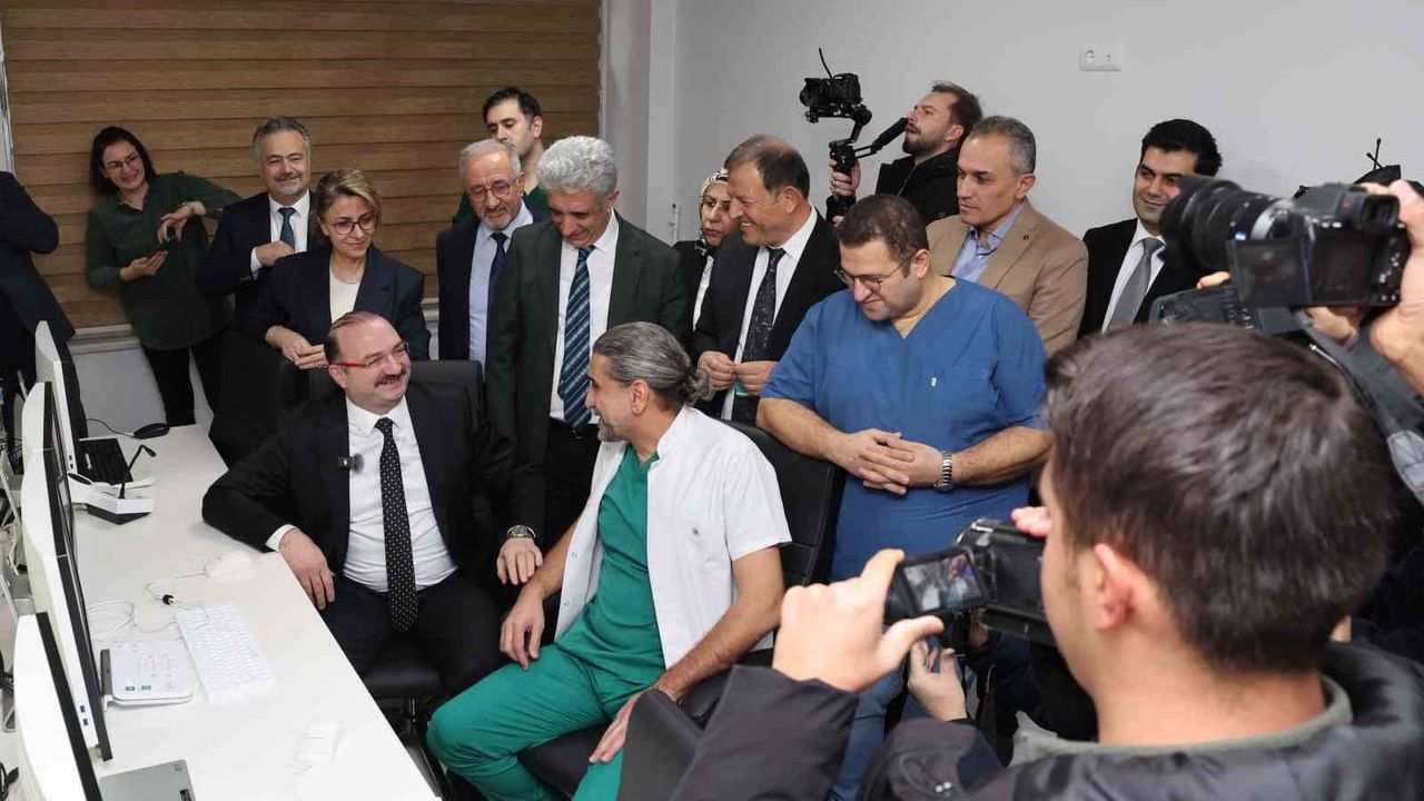 Atatürk Üniversitesi'ne yeni nesil nöroanjiyografi cihazı