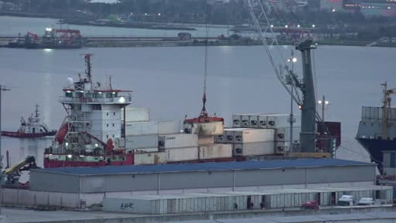 Aurelia dron saldırısı sonrası Samsun Limanı'na demirledi