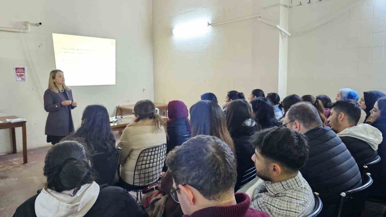 Aydın Atatürk Devlet Hastanesi'nde yeni personele uyum eğitimi tamamlandı