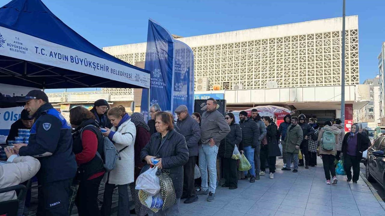 Aydın Büyükşehir'den Miraç Kandili'nde helva hayrı