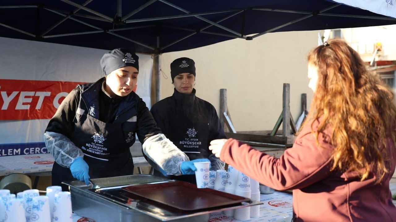 Aydın Büyükşehir’den soğuk günlerde sıcak ikram